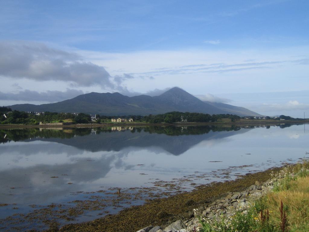 Roscaoin House Hotel Westport Bagian luar foto